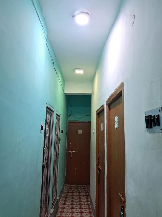 Hotel Zeeshan International コルカタ エクステリア 写真